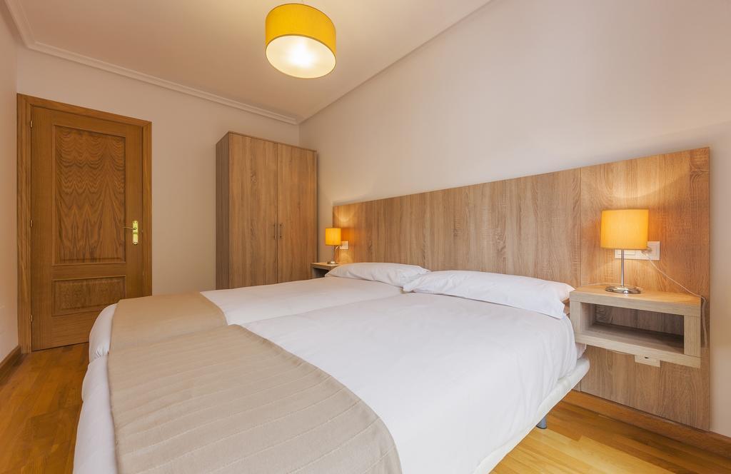 Apartamentos El Caxigu Arenas De Cabrales Room photo